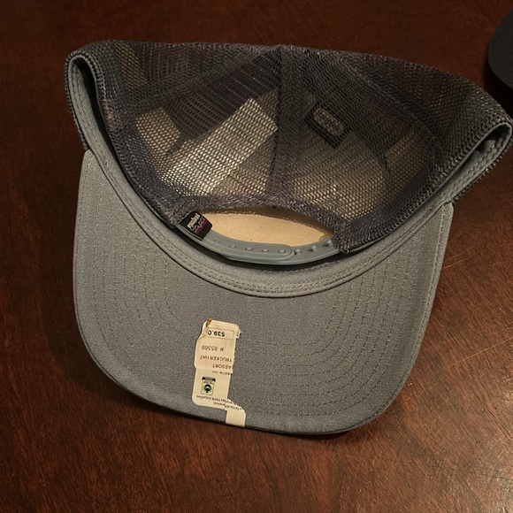 Patagonia hats nwt - Picture 4 of 8